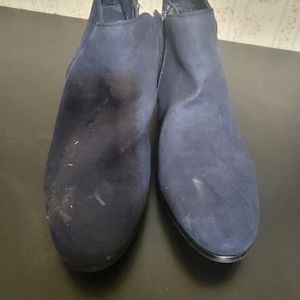 Women's booties with heel